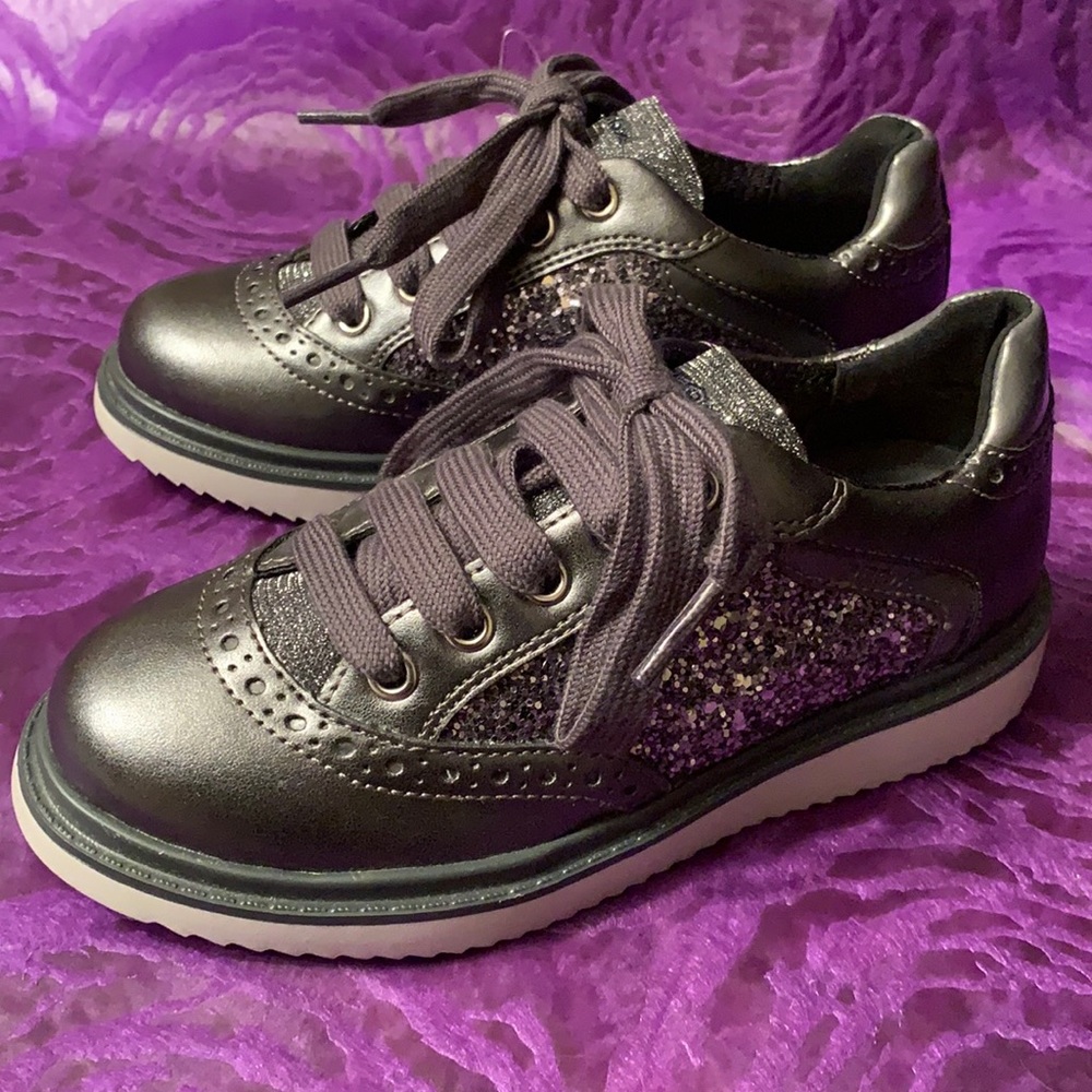 Geox Respira metallic lace up runners, NWOB, size 30
